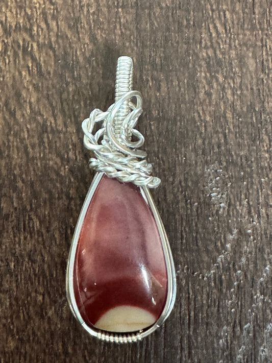 Mookaite Teardrop Pendant with Rope Detail – Handcrafted in Silver